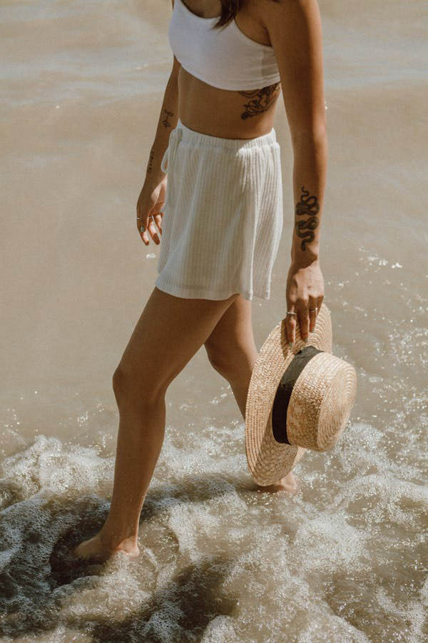 COSTA RICA - Marvelous Barefoot Beach Walks